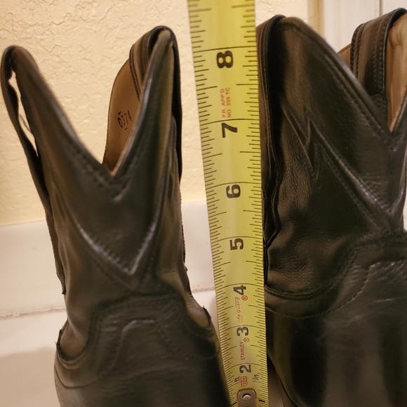 Women's Cuero Shorties - Picture 13 of 14